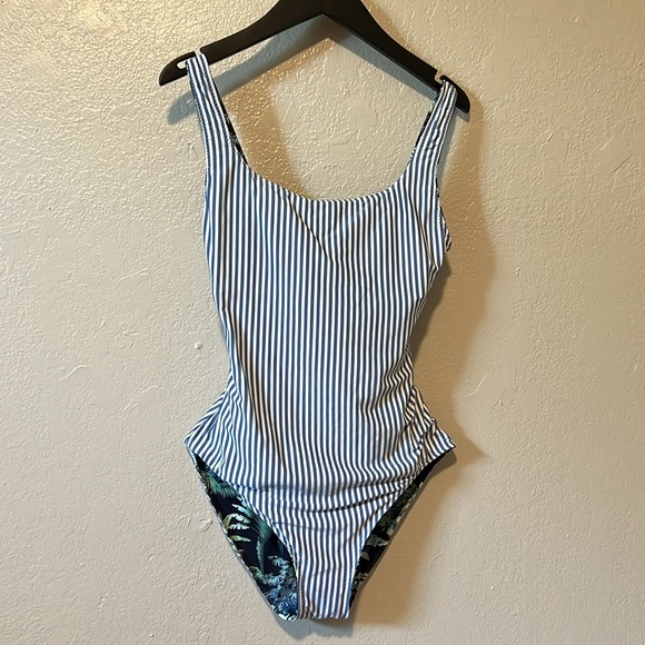 Tommy Bahama Reversible One Piece Swimsuit - Picture 3 of 5
